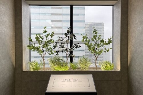 オフィスビル共用部　フェイク植栽
